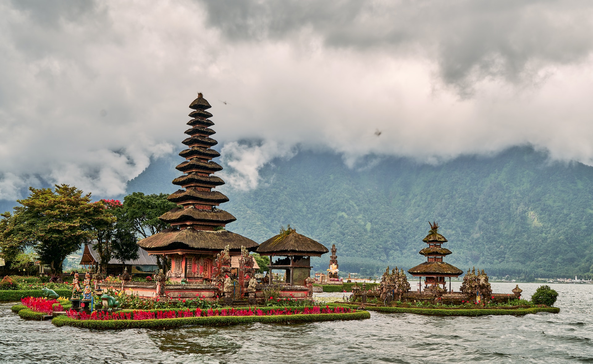 kearifan lokal indonesia
